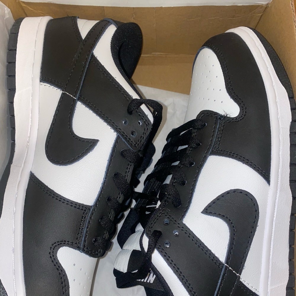 Nike Dunk Low (Retro White Black). 2021